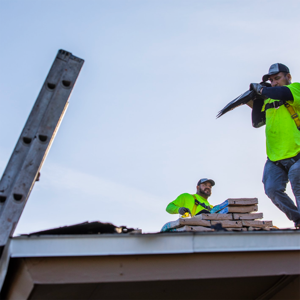 What To Expect When A Roofing Contractor Is Coming
